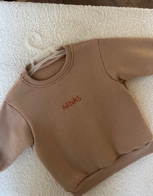 džemperis su vardu ARNAS, 98 dydžio