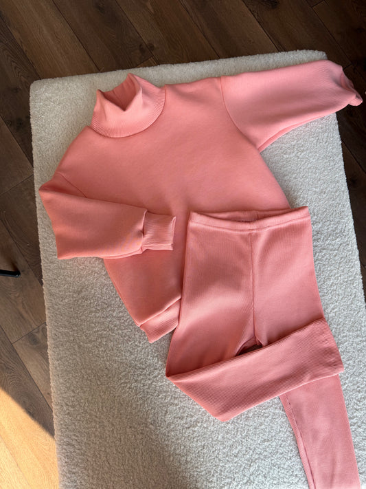 kostiumėlis su pūkeliu 116 dydžio