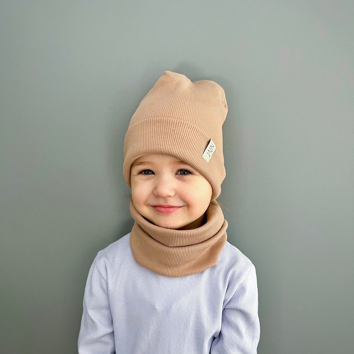 Cap and cuff